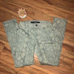 2 for $10! NWOT Joe’s Jeans Snakeskin print